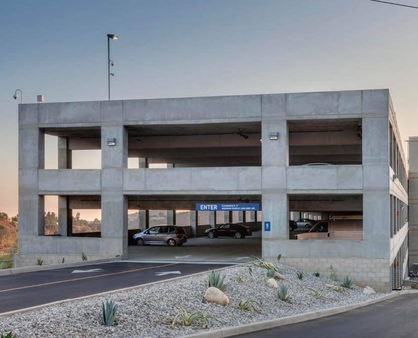 JPL West Arroyo Parking Structure - Swinerton