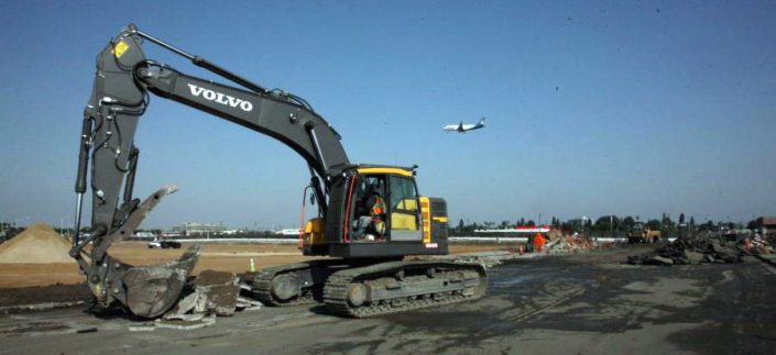 LAX-ITF-West-Public-Works-Project Construction equipment at LAX ITF West