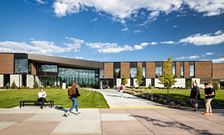 SPOKANE FALLS COMMUNITY COLLEGE FINE AND APPLIED ARTS BUILDING