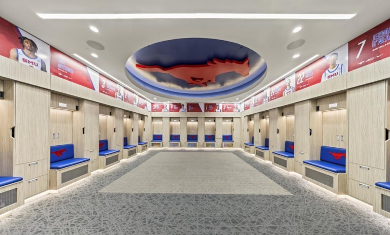 SMULockerRoom+Hallway_38